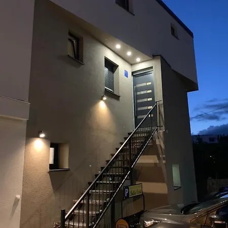 Πανσιόν Bella Vista Njivice