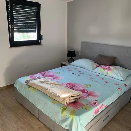 Bella Vista